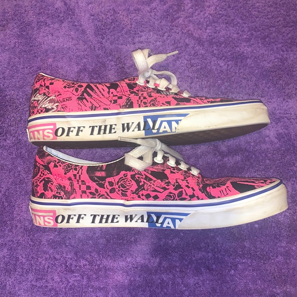 Vans vintage discontinued size 8 womens, Lady Vans, pink black print